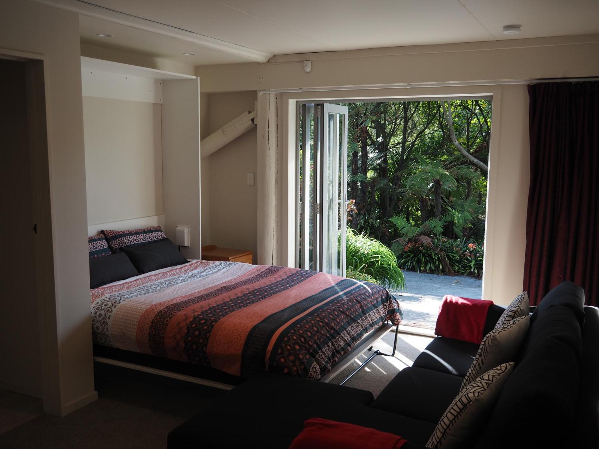 Uniqueness Hotel Tauranga Exterior photo