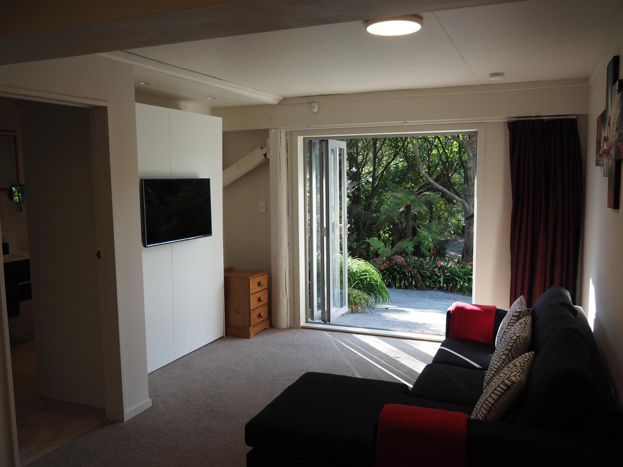 Uniqueness Hotel Tauranga Exterior photo